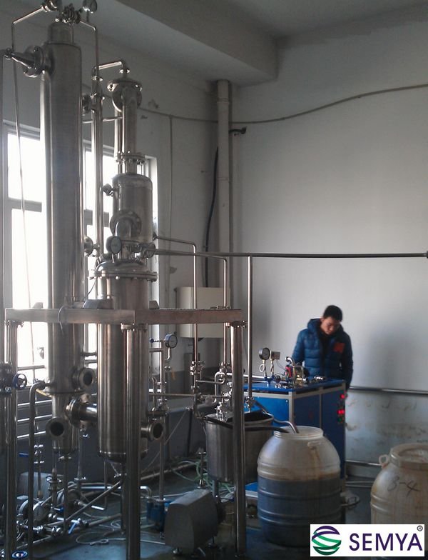 洛陽(yáng)甘草糖漿濃縮實(shí)驗(yàn)采用降膜蒸發(fā)器